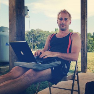 Meu escritório improvisado no quintal dos bombeiros