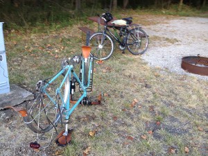 Bicicletas tomando banho