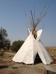 IMG_1432 Tepee indígena fake pra dar um sabor de faroeste à paisagem